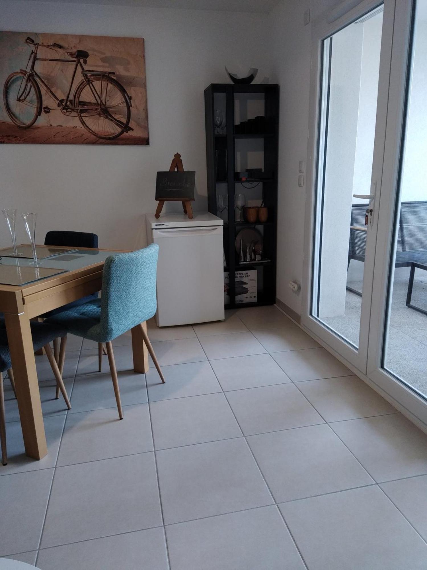 Rdc Avec Terrasse Et Parking Prive * Agde