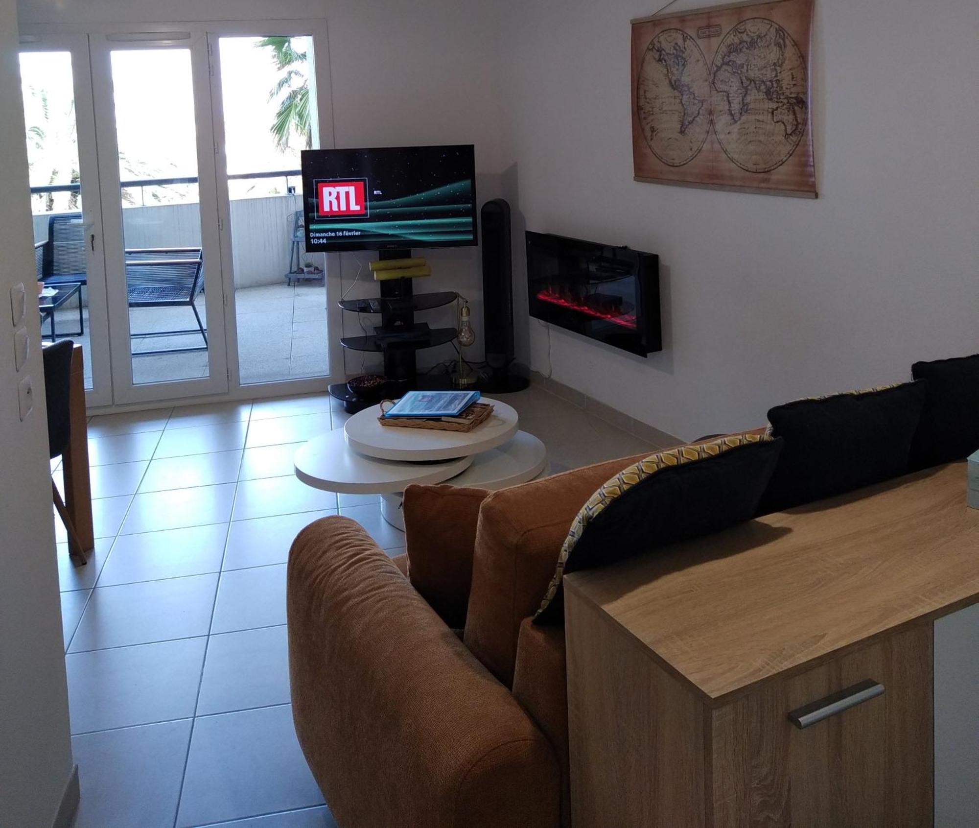 Rdc Avec Terrasse Et Parking Prive Apartment *